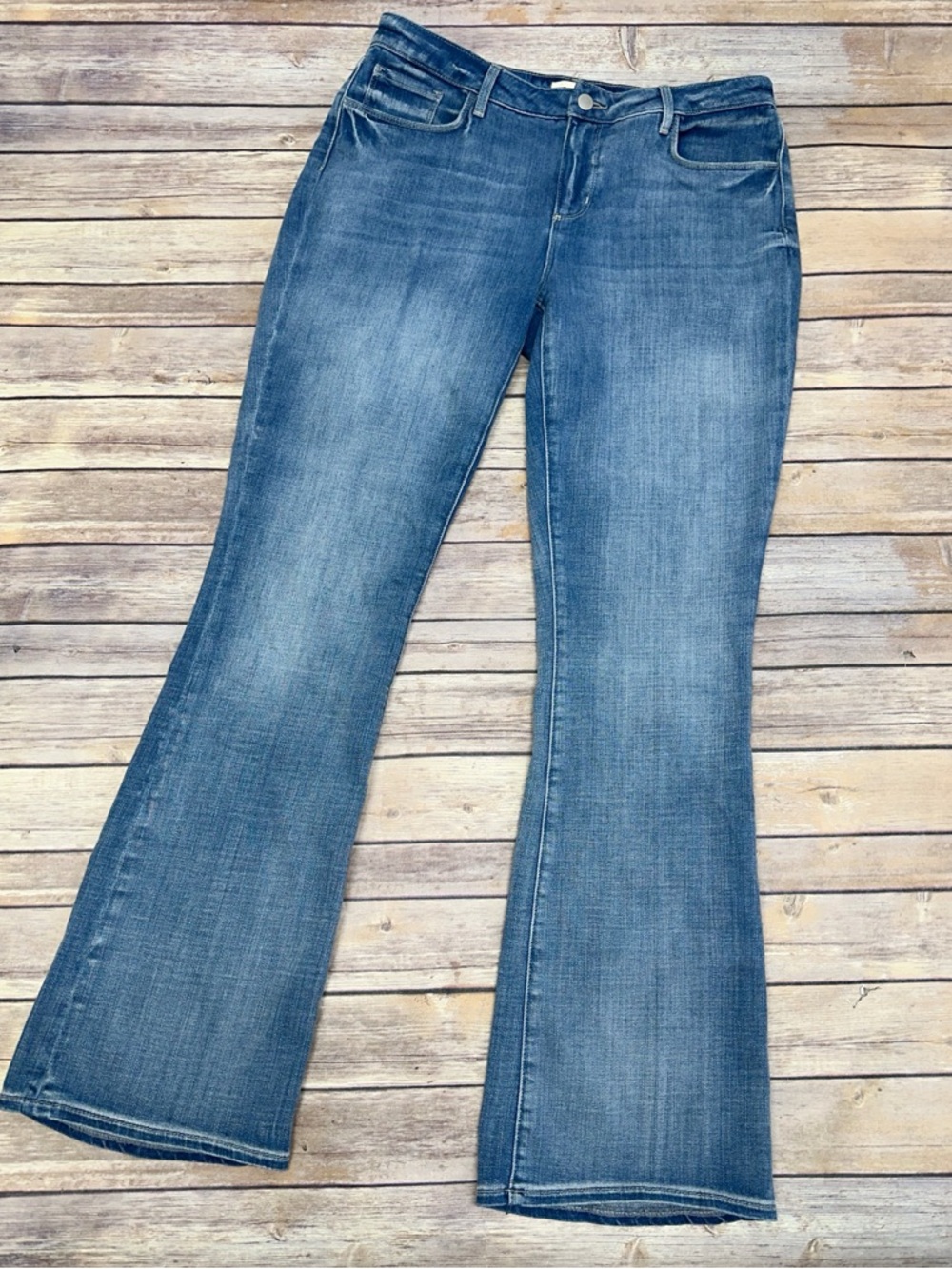 L'AGENCE Cara Low-Rise Bootcut Jean 31
